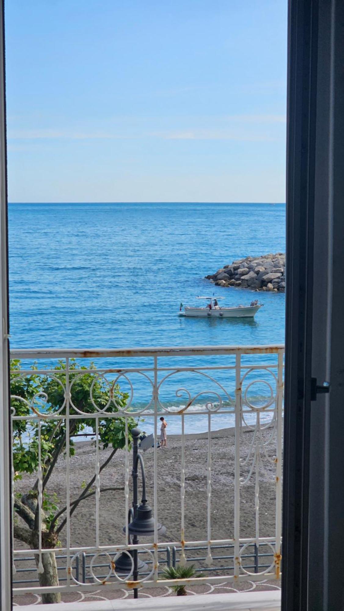 Galene - Beachfront In Costa D'Amalfi 마이오리 외부 사진